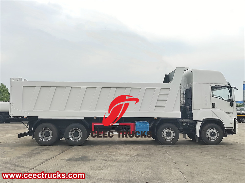 ISUZU GIGA 8×4 dump truck is equipped with a 420HP engine