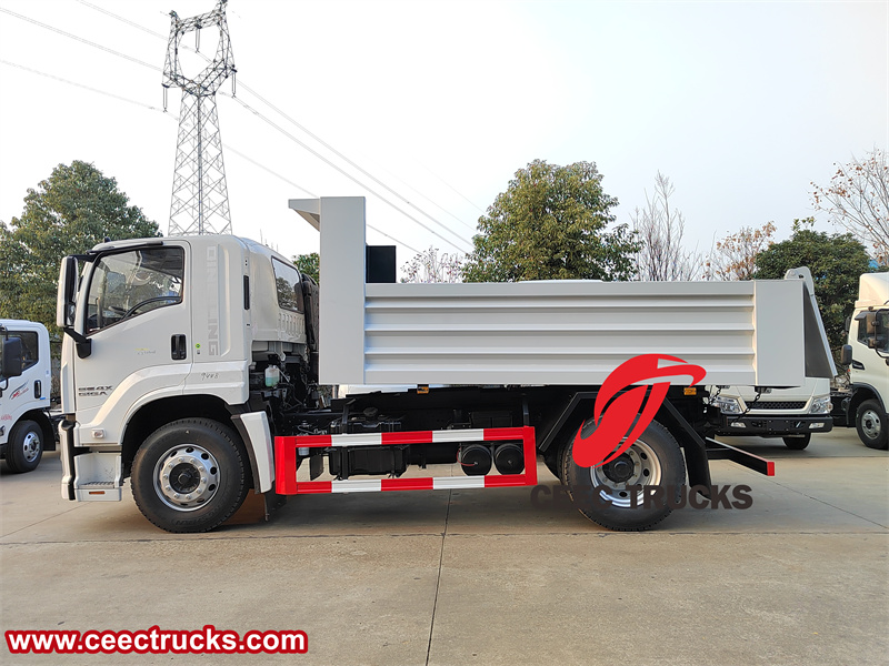 Isuzu GIGA middle lifting dump truck