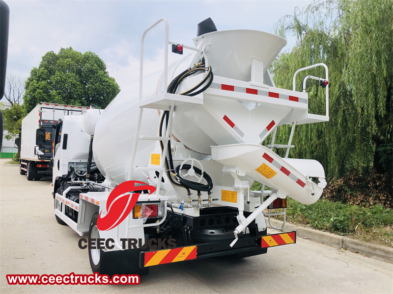 Isuzu 700P 4cbm concrete mixer truck