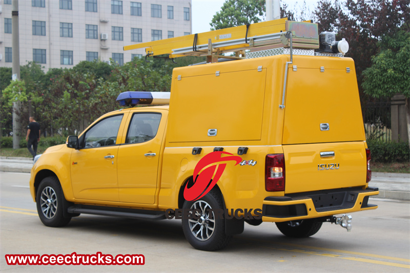 Isuzu pickup maintenance truck