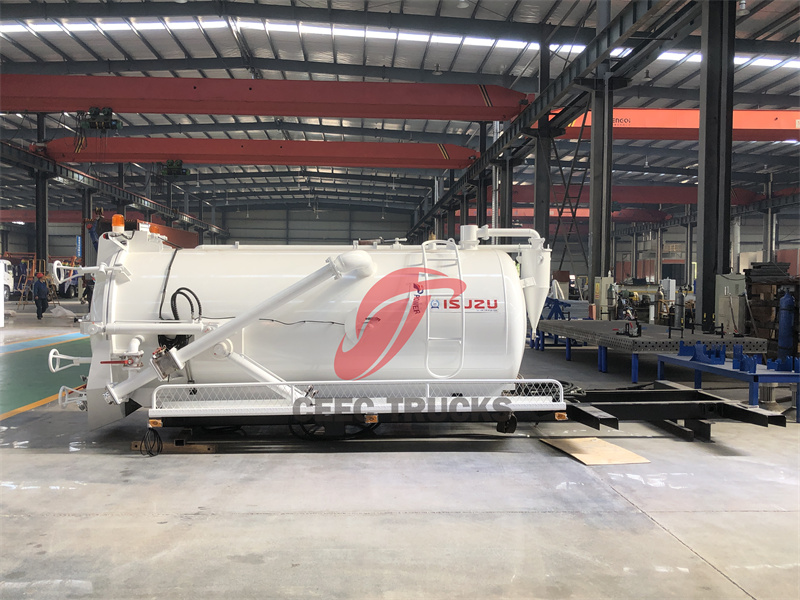 5cbm sewage suction tank body