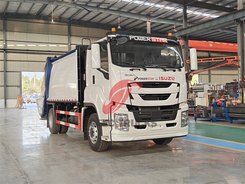 Isuzu FVR GIGA garbage compactor truck