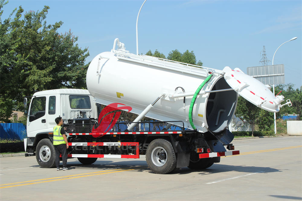 isuzu vacuum truck factory