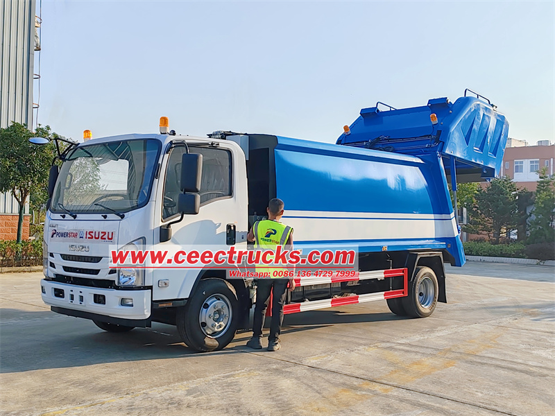 ISUZU garbage compactor truck