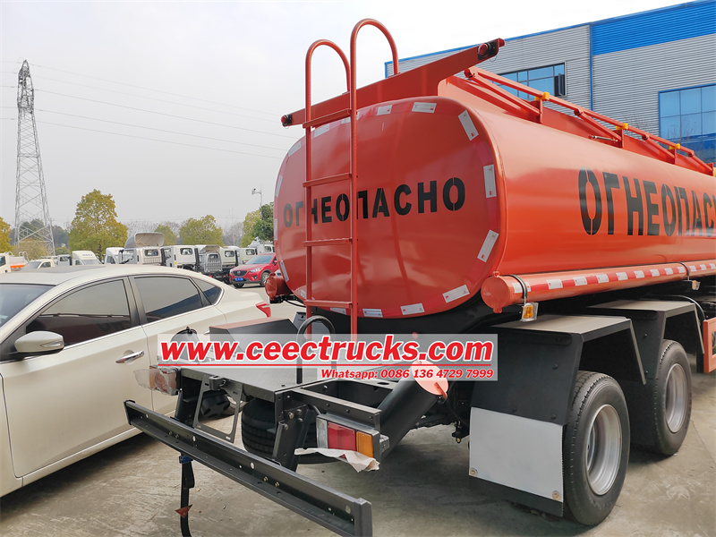 Isuzu ELF 6x4 10CBM fuel tank truck