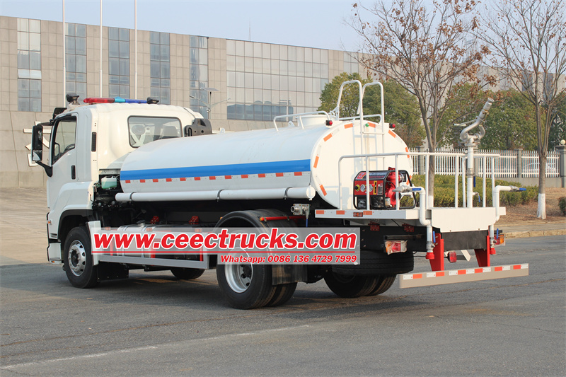 Isuzu GIGA 4X cabin water spray truck