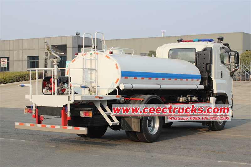 Isuzu FTR GIGA 10000L water tanker truck