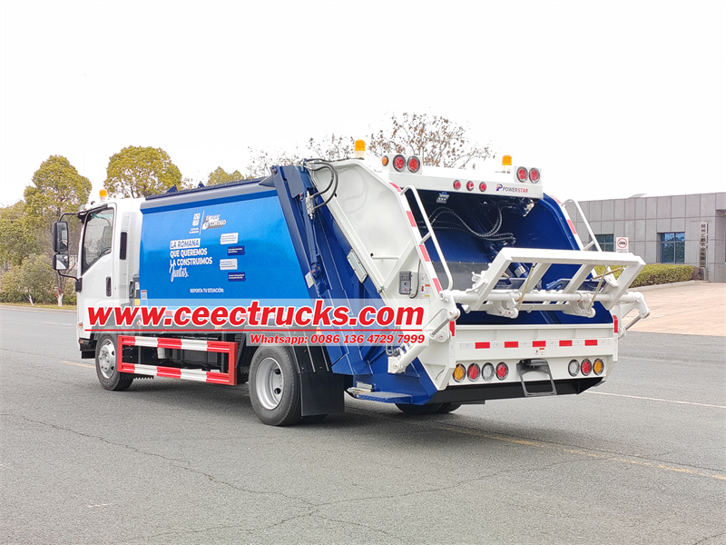 Isuzu ELF 700P 10cbm rear loader compactor truck