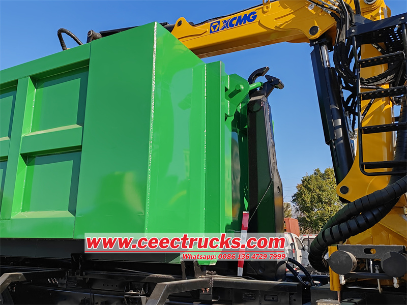 Isuzu 18 T hook lift garbage loader with hydraulic crane