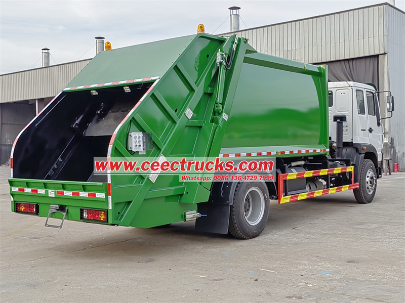 HOWO 190HP rear load trash truck