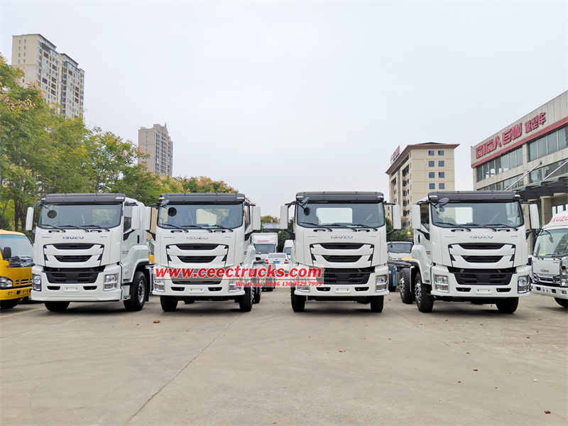 ISUZU GIGA 8x4 garbage compactor truck