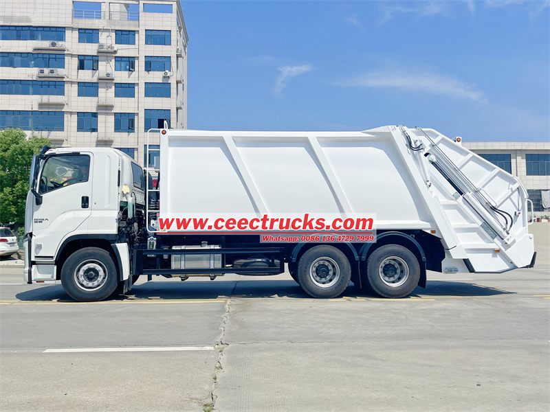 ISUZU GIGA garbage compactor truck