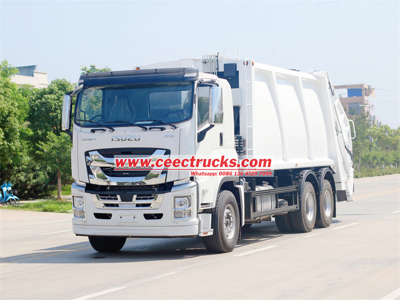 ISUZU GIGA garbage compactor truck