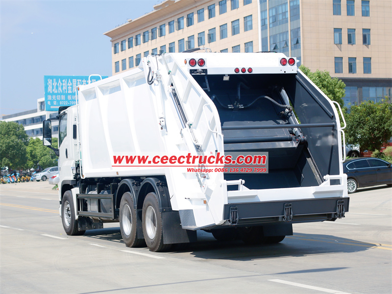 ISUZU GIGA garbage compactor truck