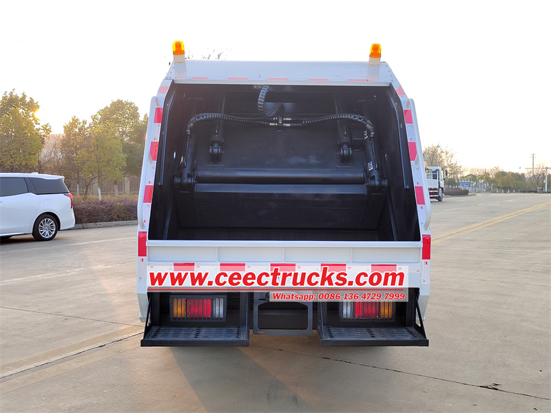 Isuzu ELF cabin single axle rear loader