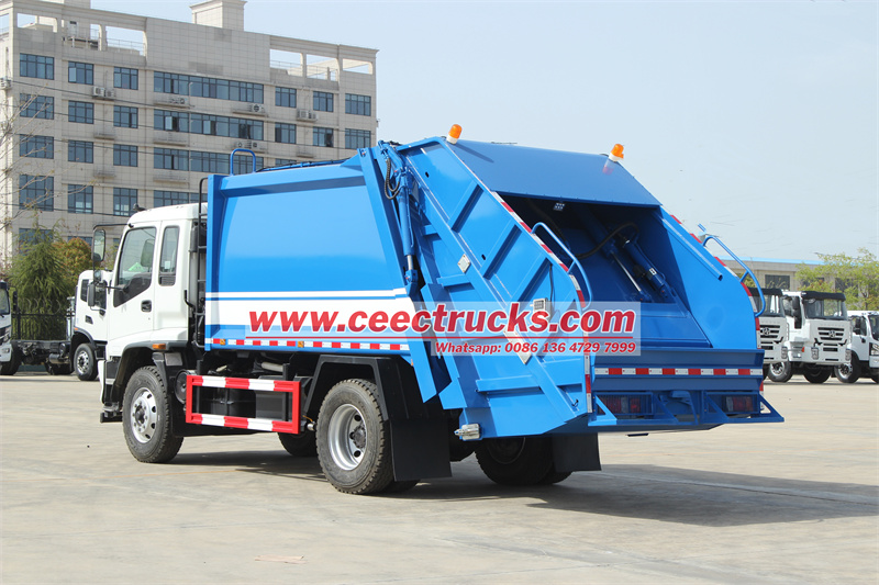 ISUZU FTR garbage compactor truck