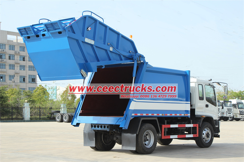 ISUZU FTR garbage compactor truck