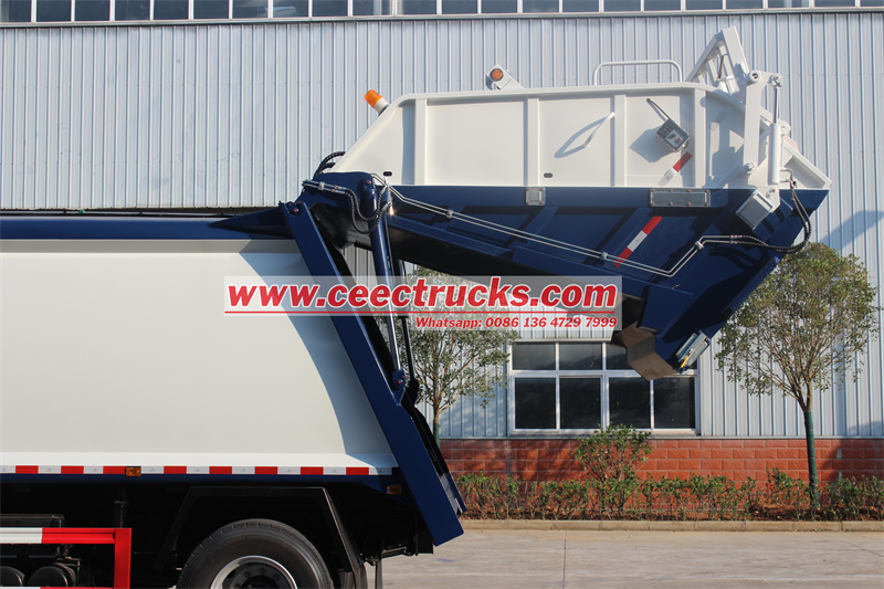 ISUZU GIGA garbage compactor truck