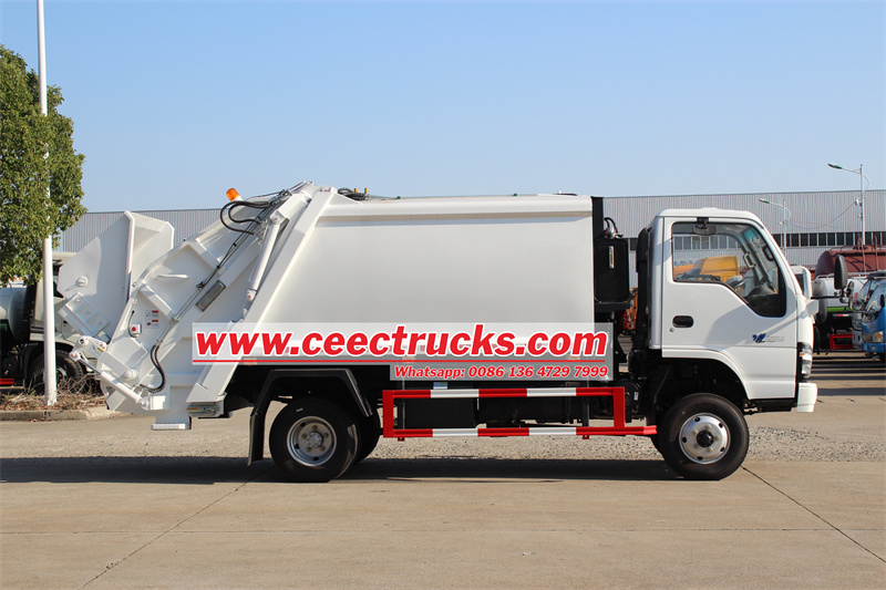 Isuzu NKR 600P 4x4 garbage compactor truck