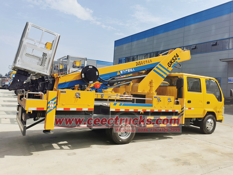 Isuzu 24m man lifter truck