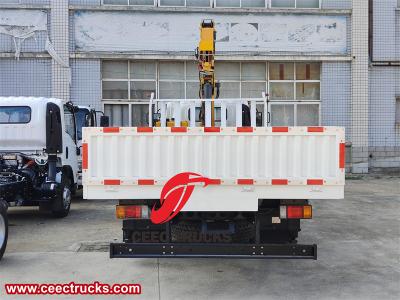 Isuzu 700P boom crane truck