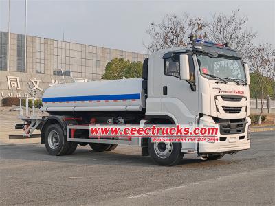 Isuzu FTR 2000 gallon water bowser truck