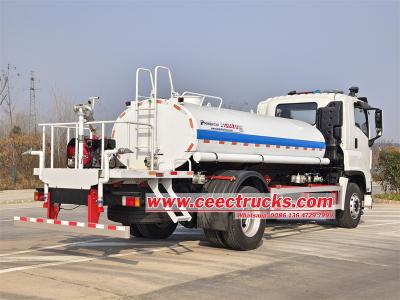 Isuzu FTR 2000 gallon water bowser truck