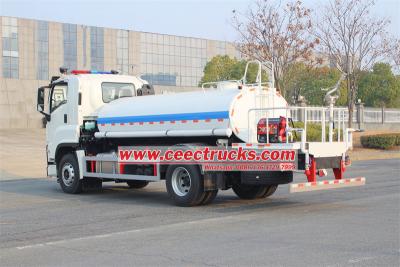 Isuzu FTR water sprinkle truck