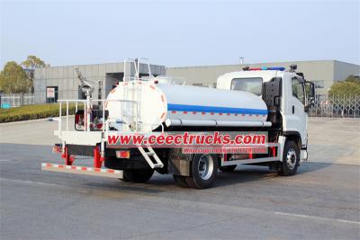 Isuzu FTR water sprinkle truck