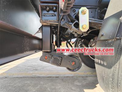 Isuzu 7 cbm hook lift compactor truck