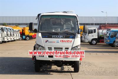 Isuzu 4x4 drive garbage rear loader