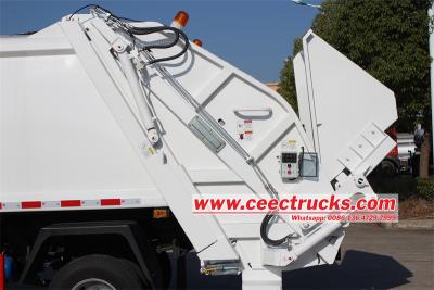 Isuzu 4x4 drive garbage rear loader