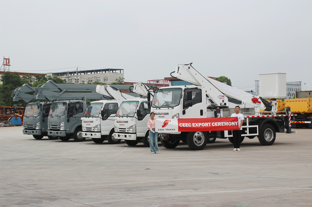 Djibouti customer purchase 5 units ISUZU aerial work platform trucks